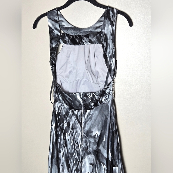 Vintage Y2K Dresses By Deb Glam Foral Embellished Open Back Maxi Gown, Size 5/6 - Picture 4 of 5